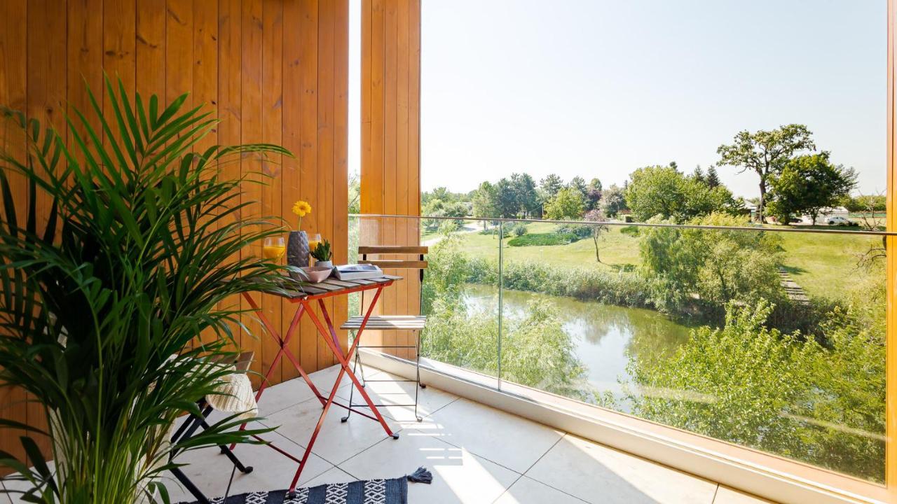 Il Lago - Azur - Cozy Luxurious Smart Home By The Lake Voluntari Buitenkant foto